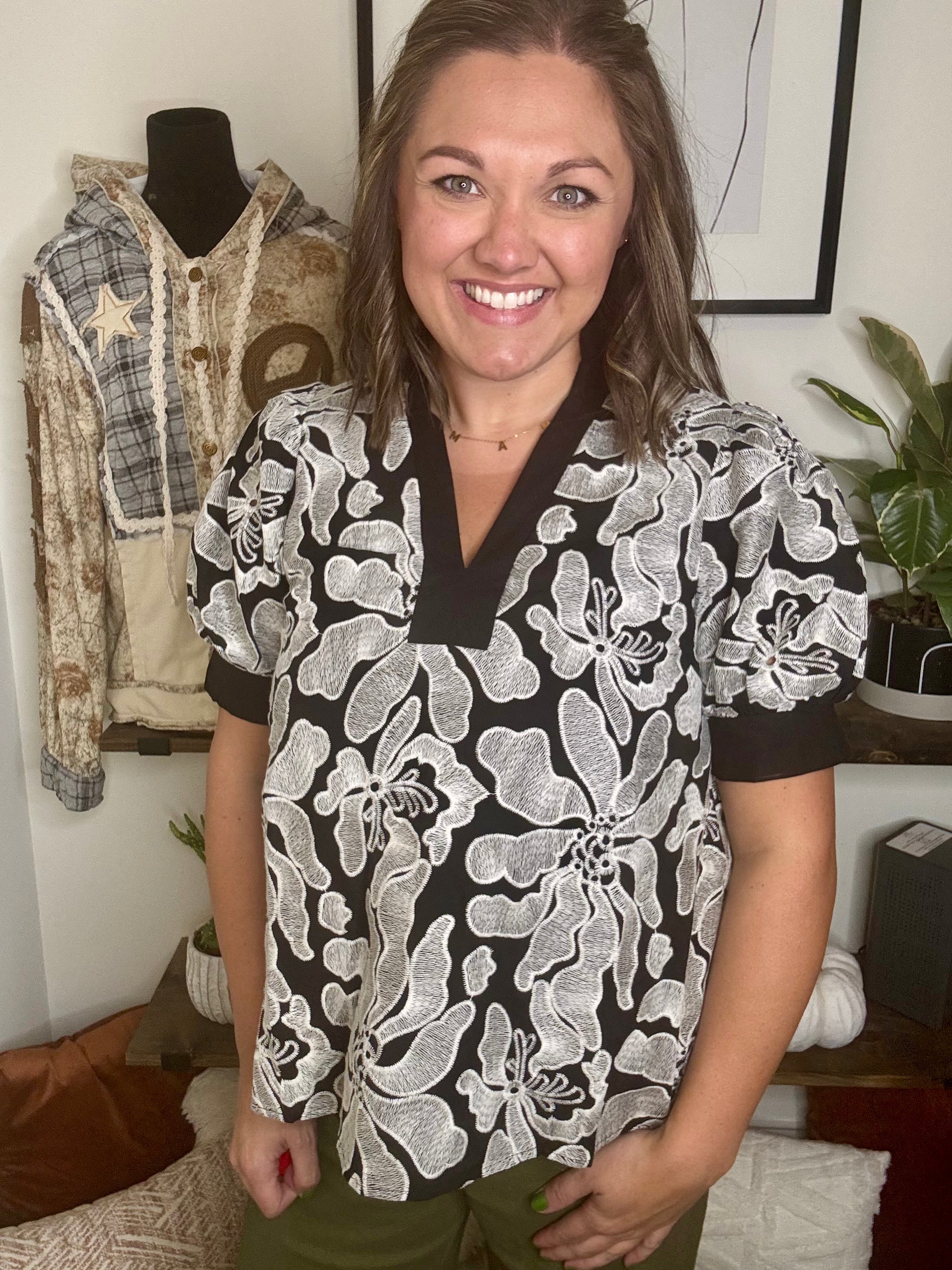 Willa Embroidered Puff Sleeve Top