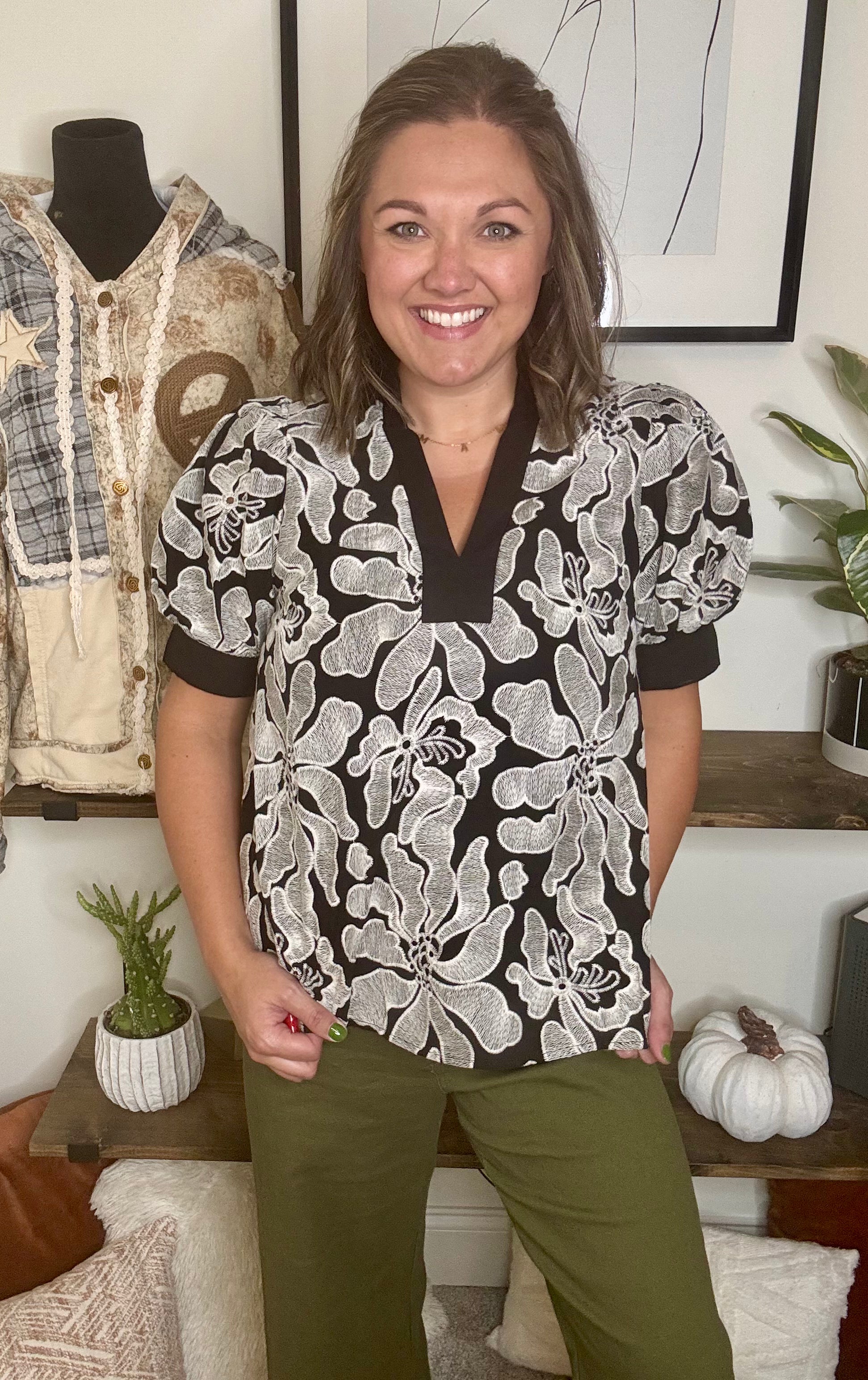 Willa Embroidered Puff Sleeve Top