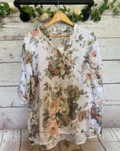 Load image into Gallery viewer, Ashley Floral Top